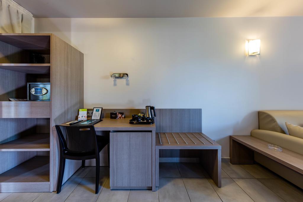 Hotel Marina Corsica Порто-Векио Екстериор снимка